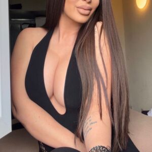 EVELIN – ZIMMER 8